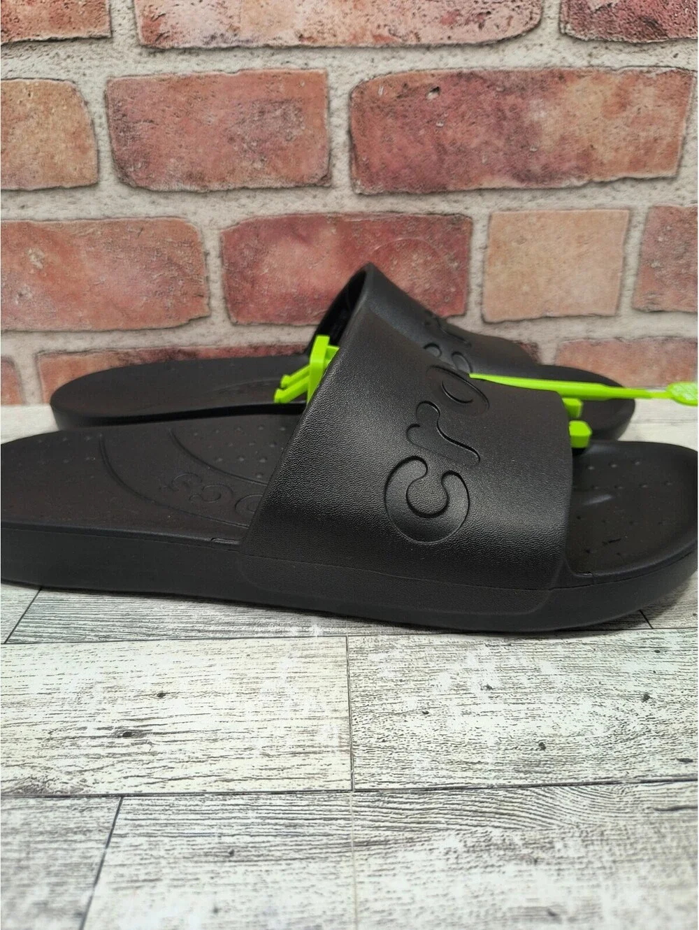 Crocs Essentials Slide Men's 9 Women's 11 Black Comfort 210088-001 NWT